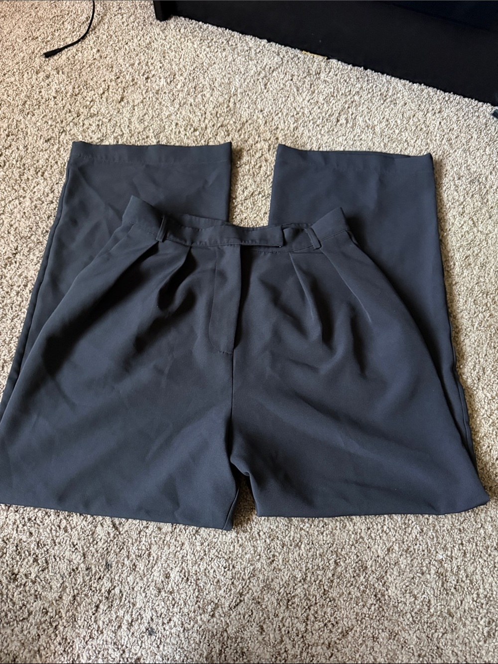 Wide-Leg Pleated Women’s Pants in Charcoal Gray